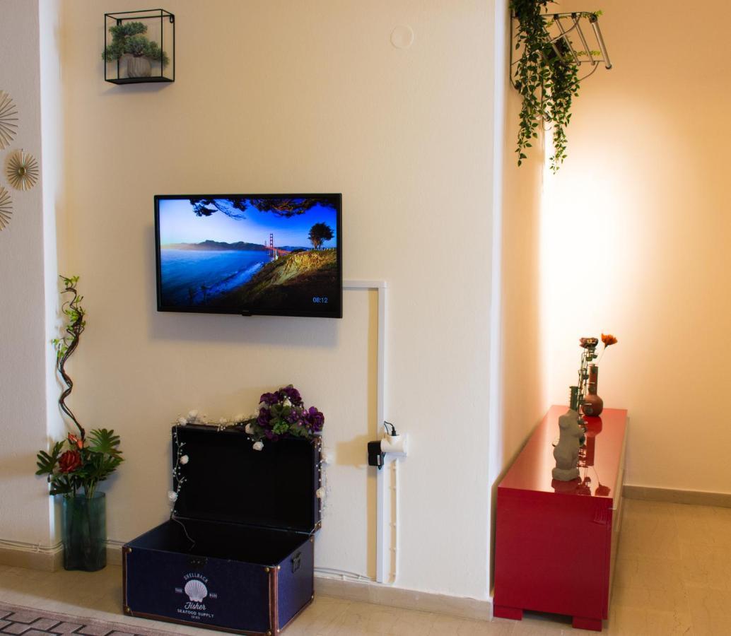 ρetipe Penthouse With Balcony In Center *